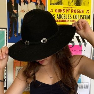 COTTON ON FELT BLACK HAT